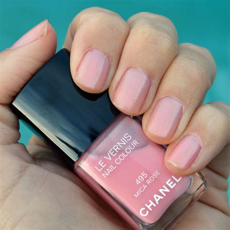 Chanel nail varnish colours